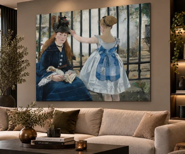 De spoorweg volledig en liggend aan de muur in een interieur